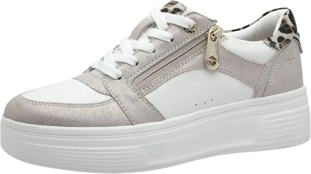 Modischer Sneaker in Weiß und Silber mit Leo-Akzenten. Die Schnürung und der Reißverschluss bieten Komfort. Was bedeutet wide fit bei schuhen? Dieser Schuh könnte eine gute Option sein.