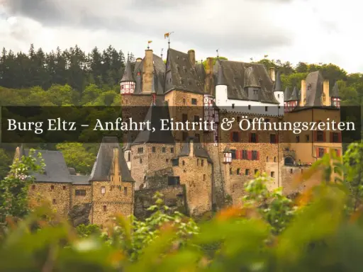 Märchenhafte Burg Eltz, ein Highlight für jeden Urlaub in Deutschland. Erkunden Sie die mittelalterliche Architektur und die grüne Umgebung.
